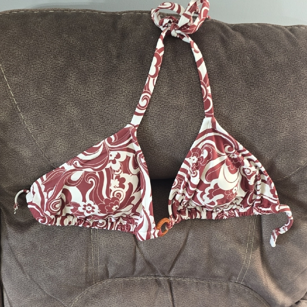 Bergundy And White Patterned Bikini - image 6